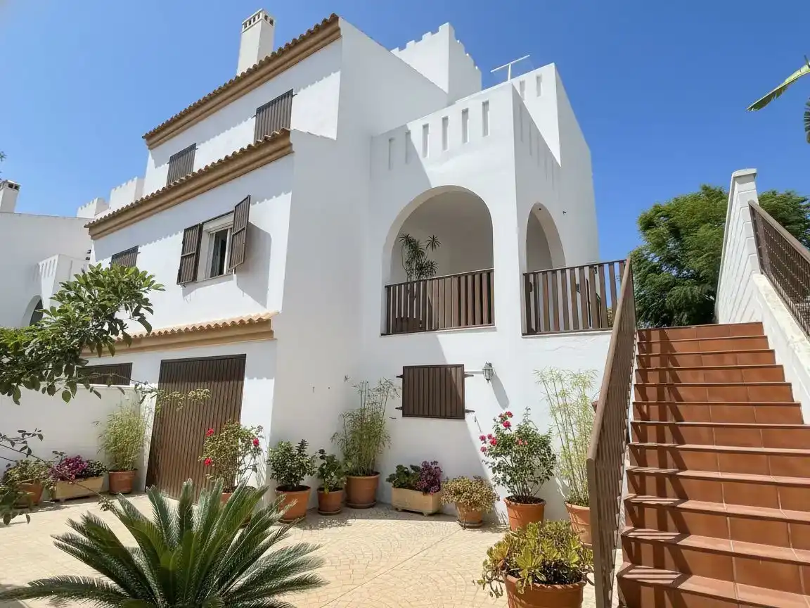 Vista exterior de Pis en venda en Bonanza - Avda de Huelva - Barrio Andalucia