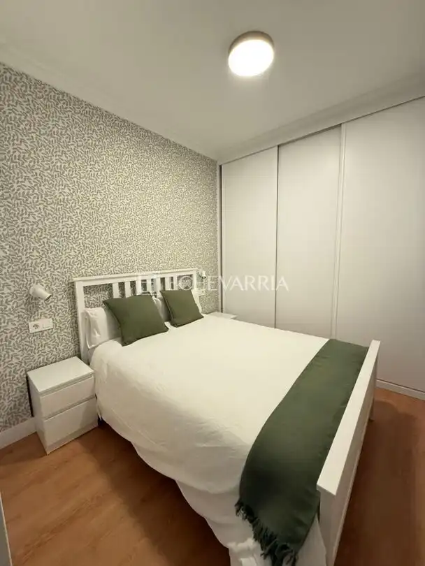 Bedroom of Flat for rent in Las Arenas