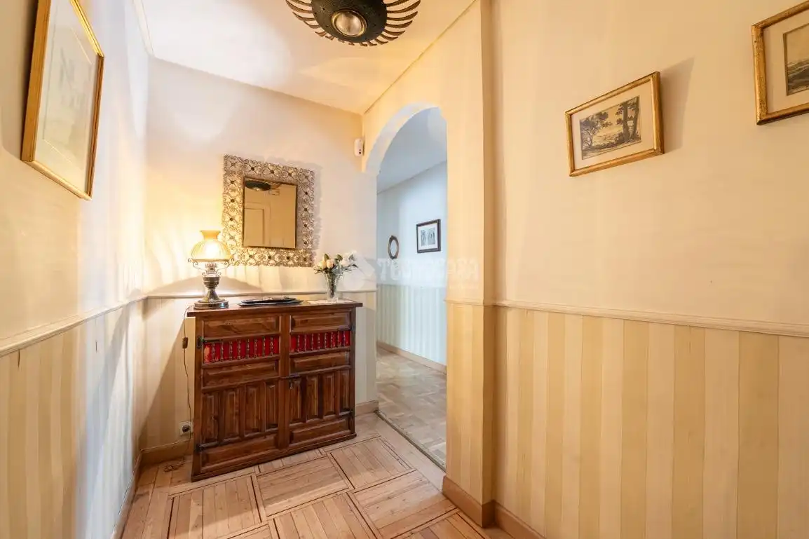 Piso en venta en Madrid con Calefacción, Parquet y Balcón