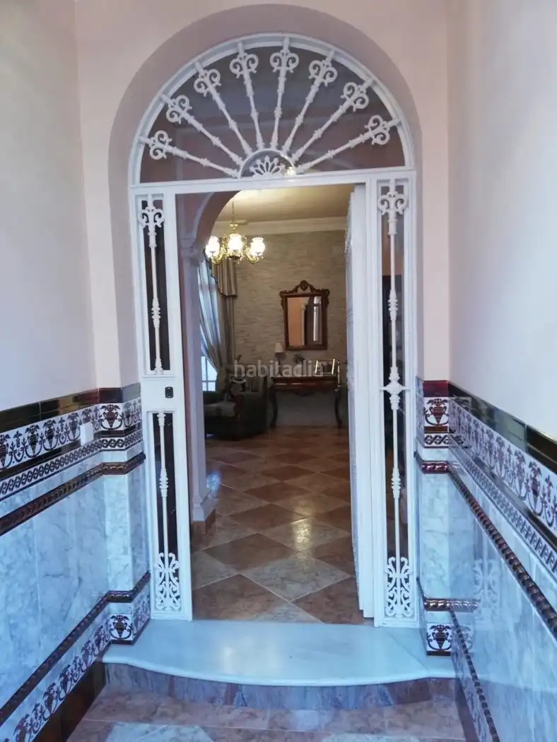 House for sale in Avenida Andalucía 126
