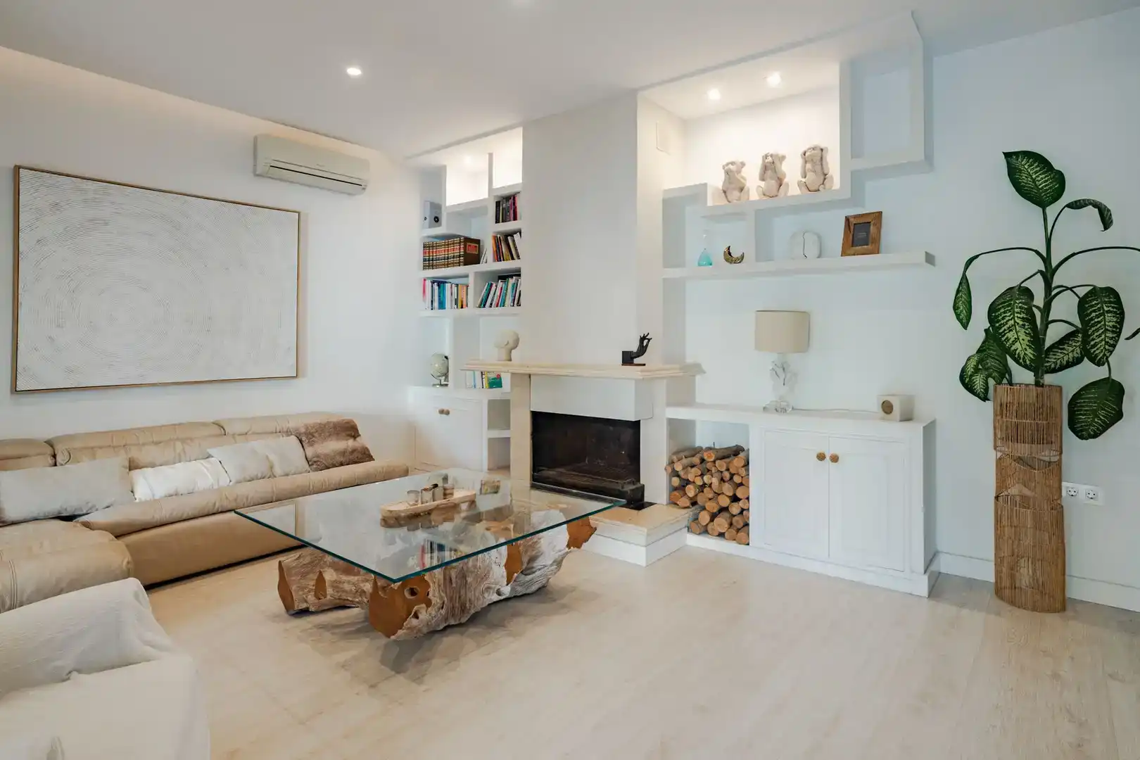Sala de estar de Casa o chalet en venta en Torremolinos con Aire acondicionado, Jardín privado y Parquet