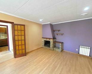 Sala d'estar de Casa o xalet en venda en Tordera amb Aire condicionat i Terrassa