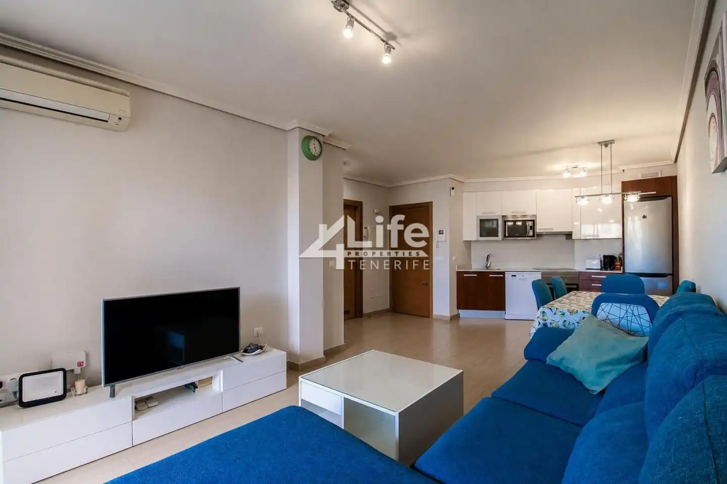 Sala d'estar de Planta baixa en venda en Granadilla de Abona amb Aire condicionat, Jardí privat i Terrassa