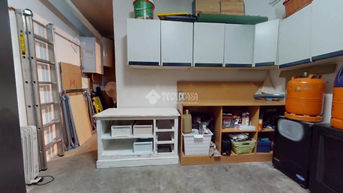 Casa adosada en venta en Horche con Calefacción, Terraza y Balcón