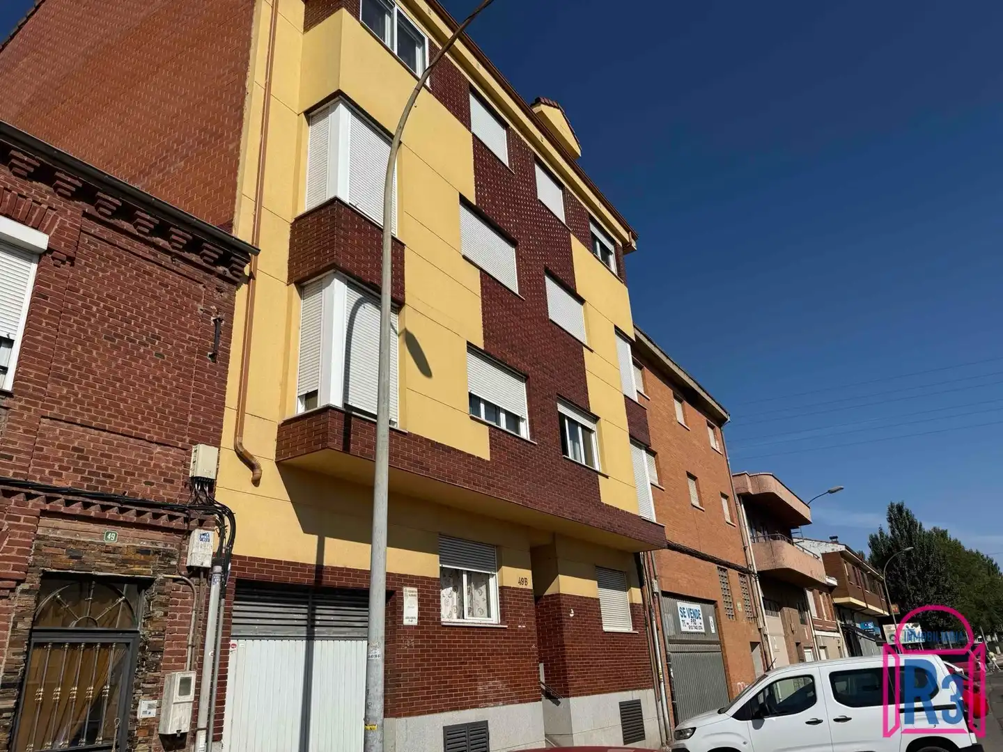 Vista exterior de Apartament de lloguer en Villaquilambre amb Calefacció, Traster i Moblat