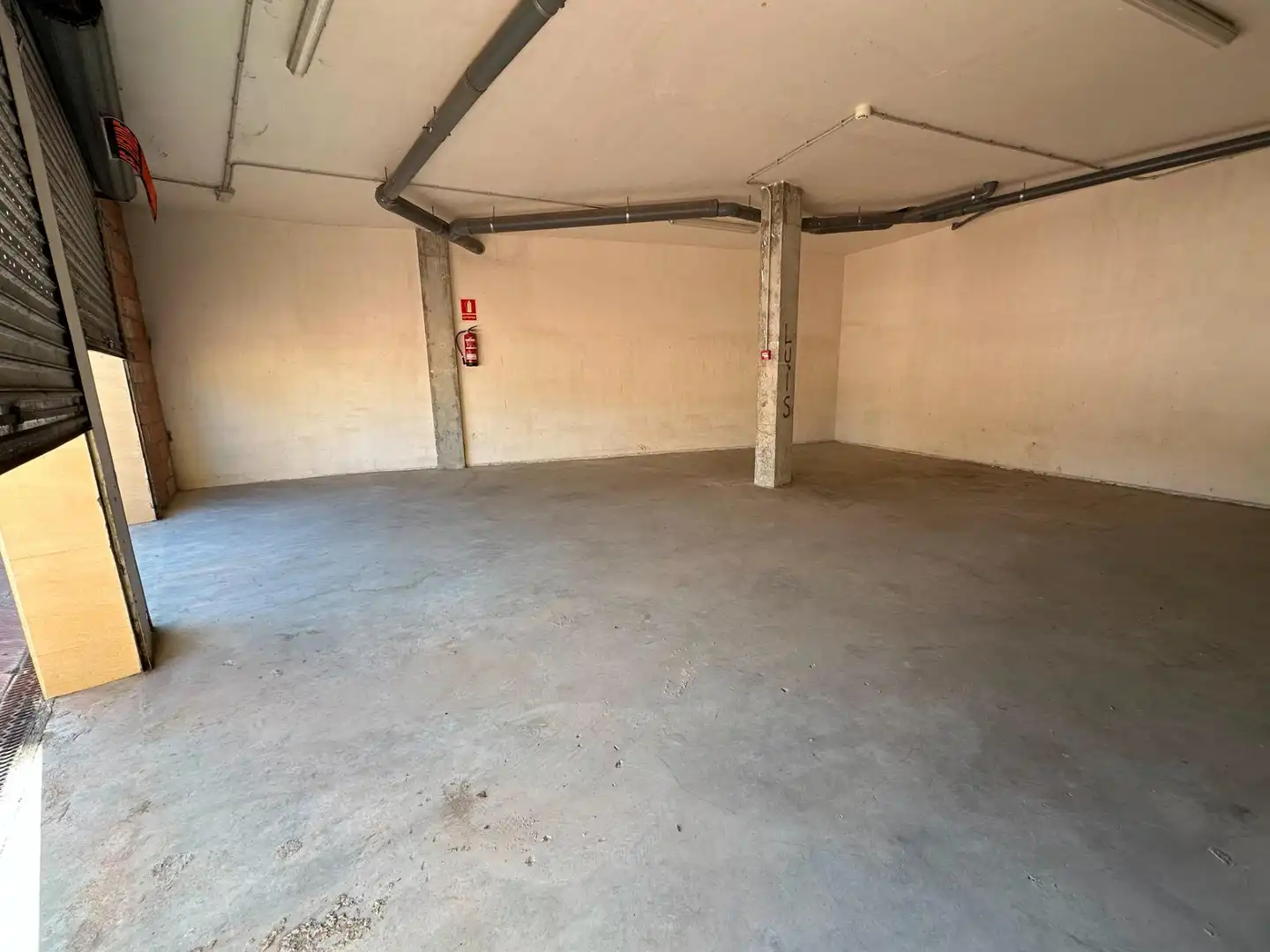 Parking de Local en venta en Avinyó