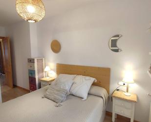 Schlafzimmer von Wohnung miete in Biescas mit Heizung und Balkon