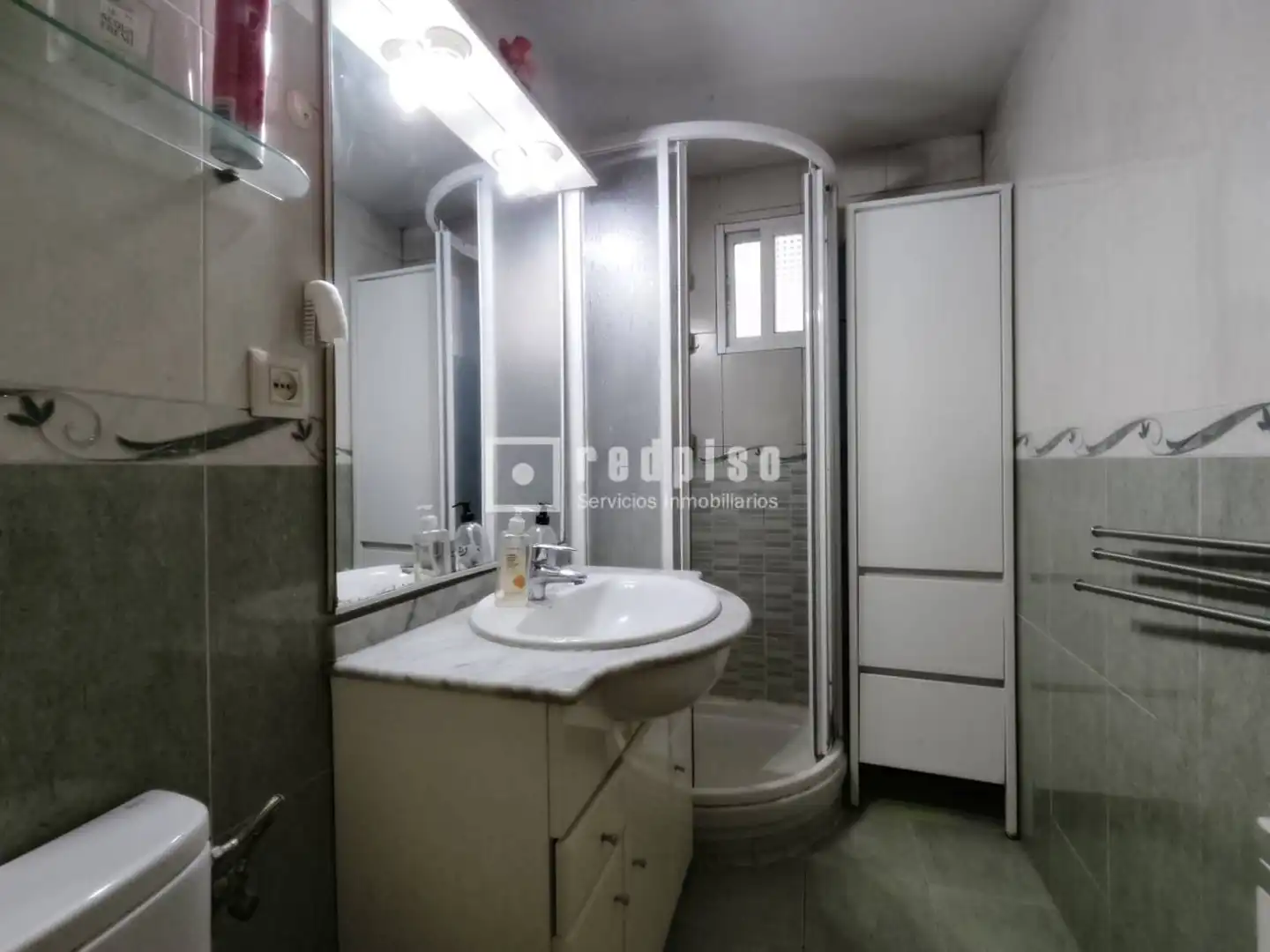Badezimmer von Wohnung zum Verkauf in Móstoles mit Klimaanlage und Heizung