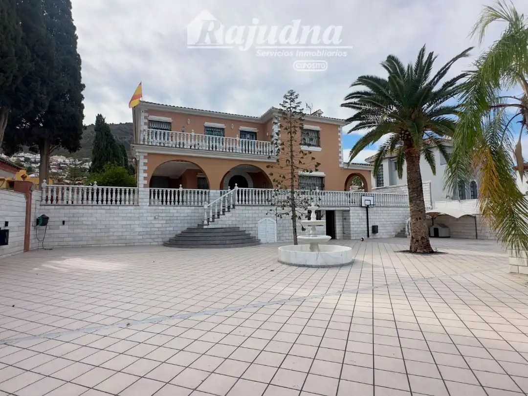 Xalet amb jardí en venda a Jumilla 8