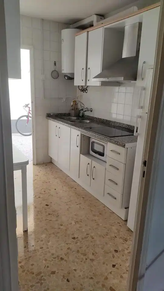 Planta baja de alquiler en Federico Mayo Gayarre, Amate