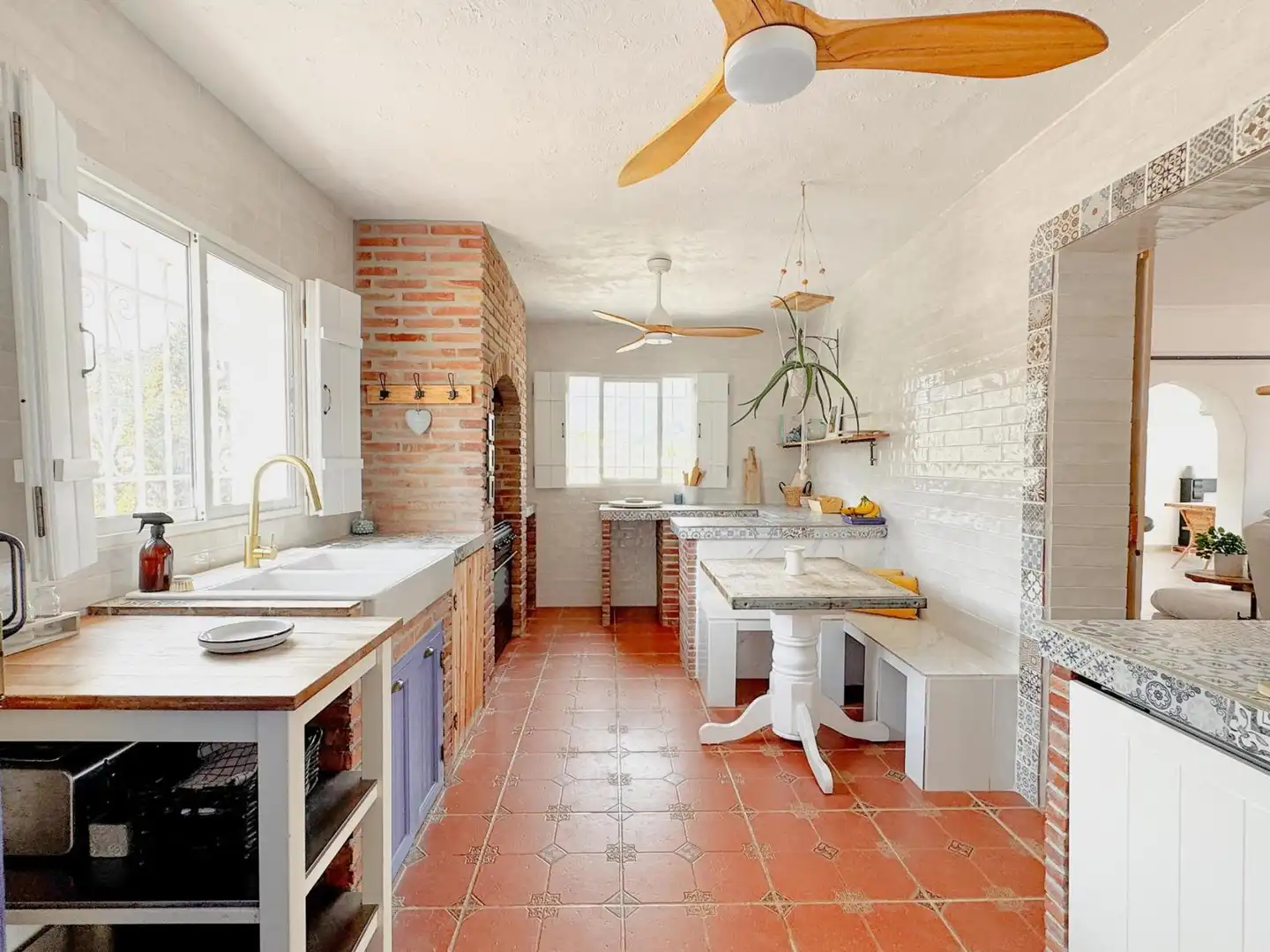 Cocina de Casa o chalet en venta en Nerja con Aire acondicionado, Jardín privado y Terraza