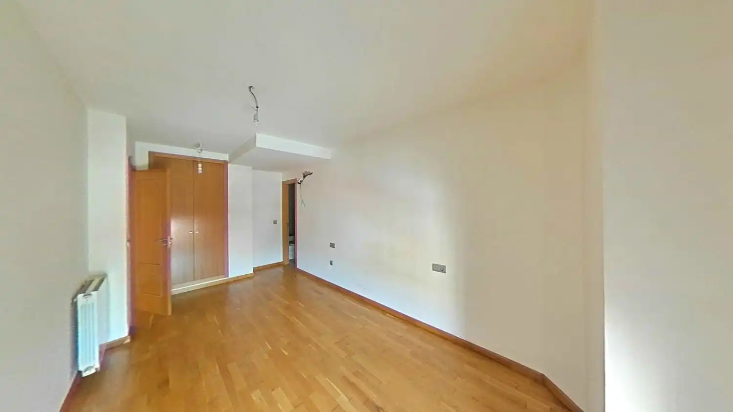 Habitación de Piso en venta en Castellón de la Plana / Castelló de la Plana con Aire acondicionado, Calefacción y Parquet