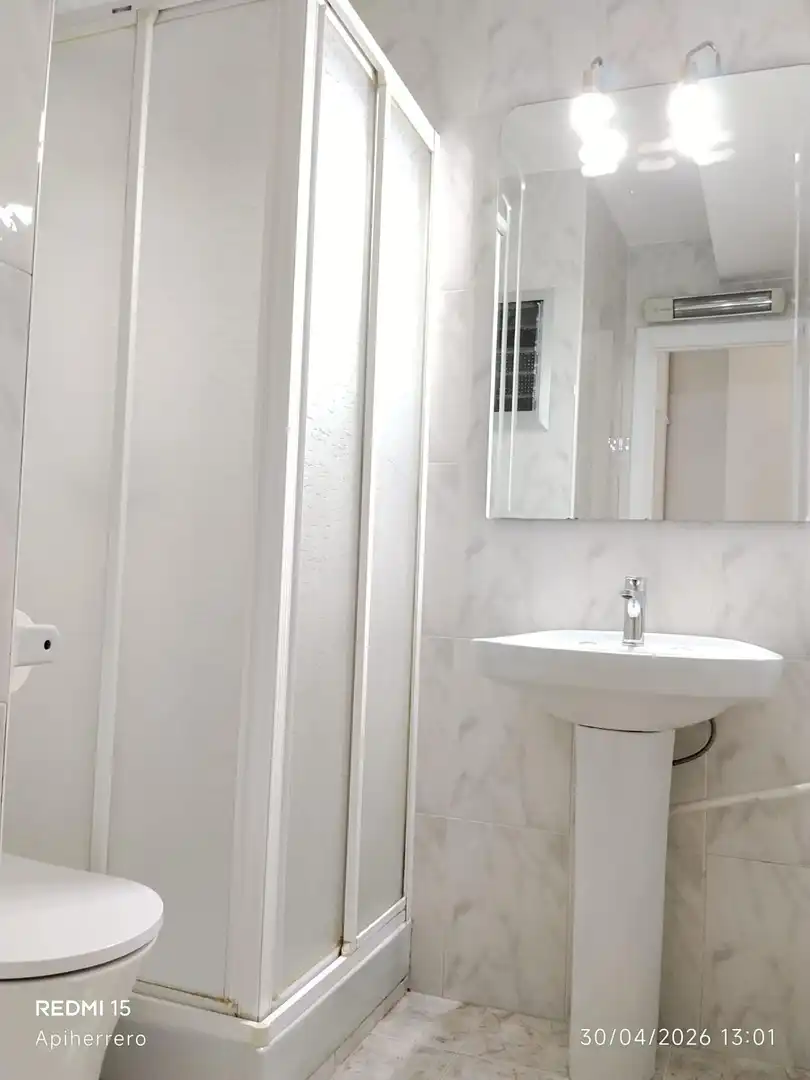 Baño de Piso de alquiler en Alicante / Alacant con Amueblado y Balcón