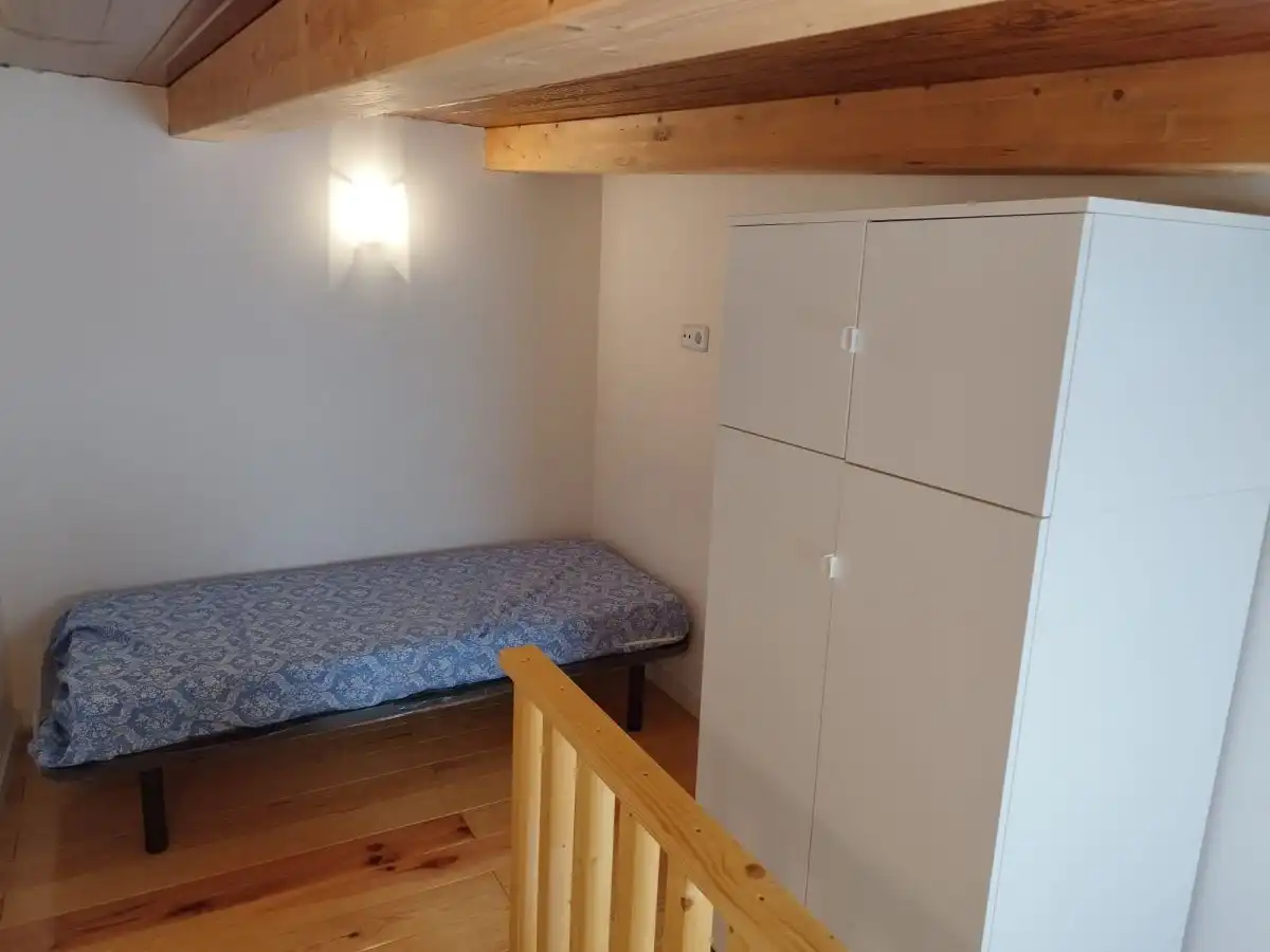 Apartments for rent in Madrid  with Air Conditioner, Heating and Furnished