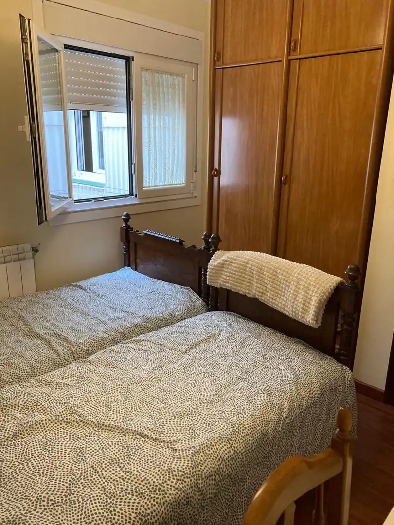 Bedroom of Flat for rent in Ferrol  with Heating, Parquet flooring and Furnished