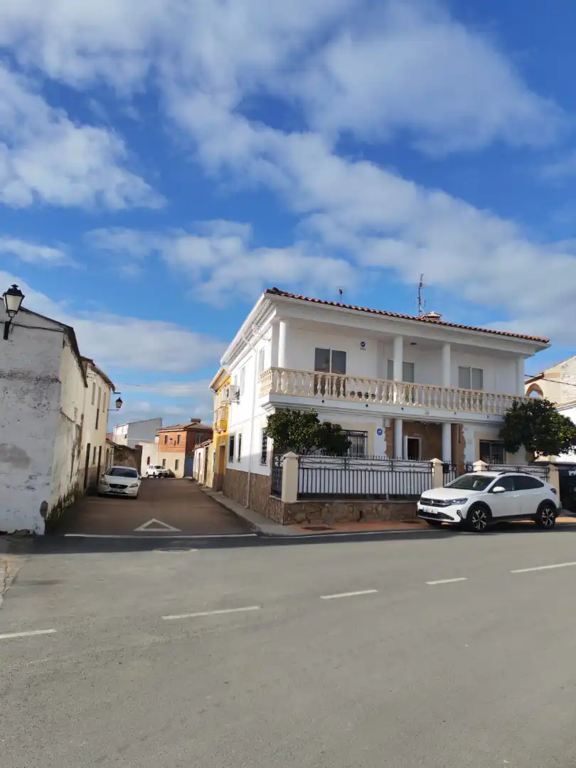 Exterior view of Houses for sale in Torrequemada  with Air Conditioner, Terrace and Storage room