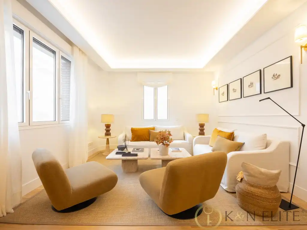 Flat with terrace for sale in Calle Castello, imagen 6
