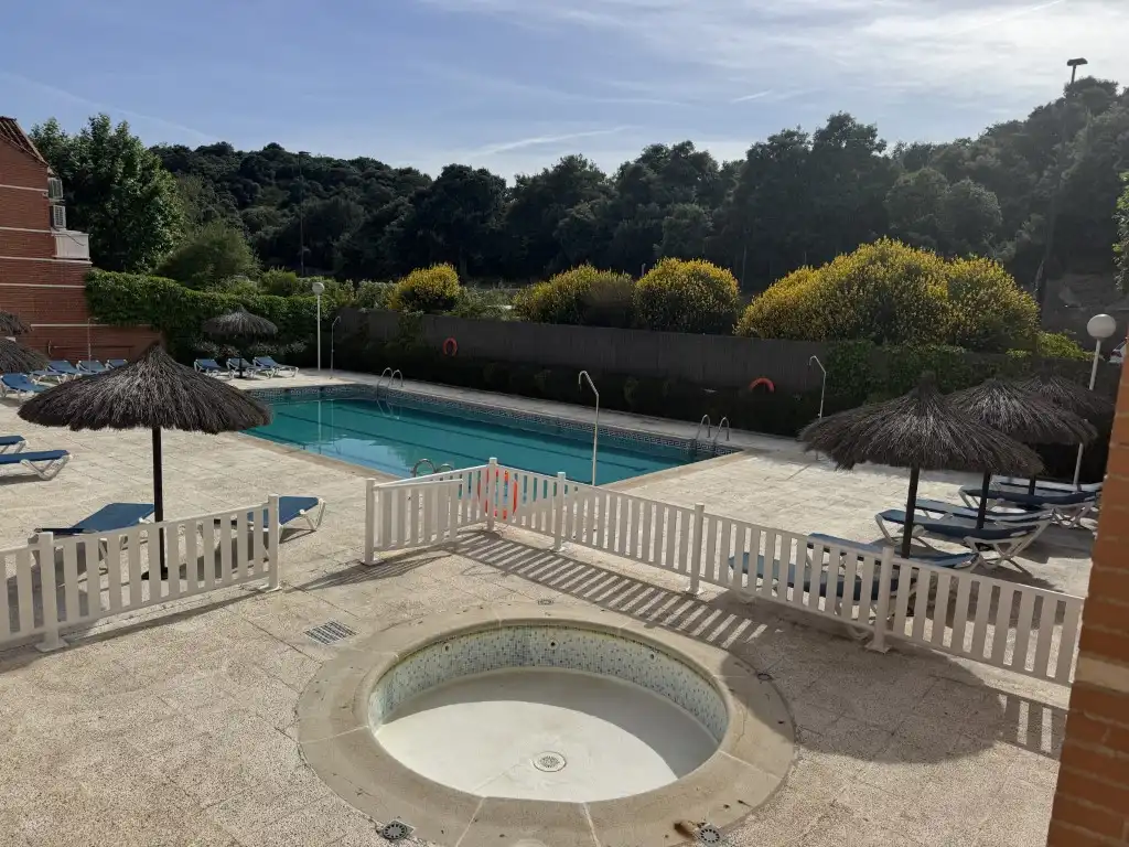 Piscina de Casa adosada en venda en Club de Campo