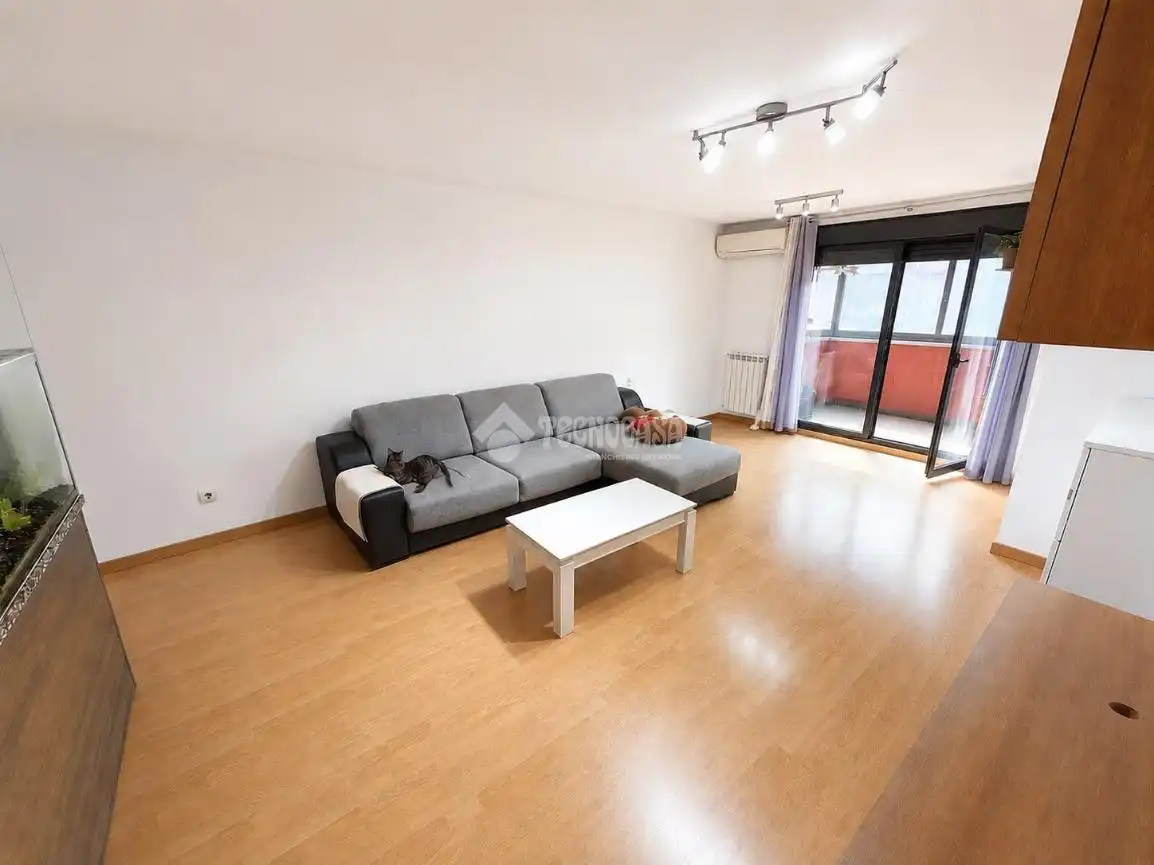 Wohnzimmer von Wohnung zum Verkauf in Zaragoza mit Balkon