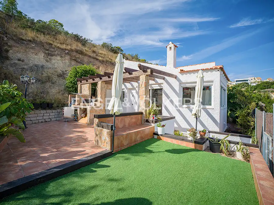 Terrace of Houses for sale in Pueblo Acantilado - Lanuza
