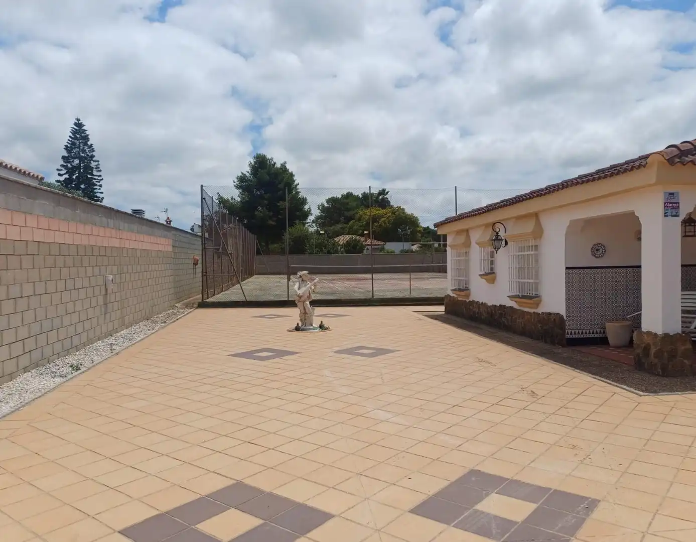 Jardín de Casa o chalet en venta en Chiclana de la Frontera con Aire acondicionado, Jardín privado y Trastero