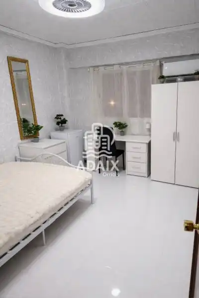 Piso en venta en Carrer de Conchita Piquer 5