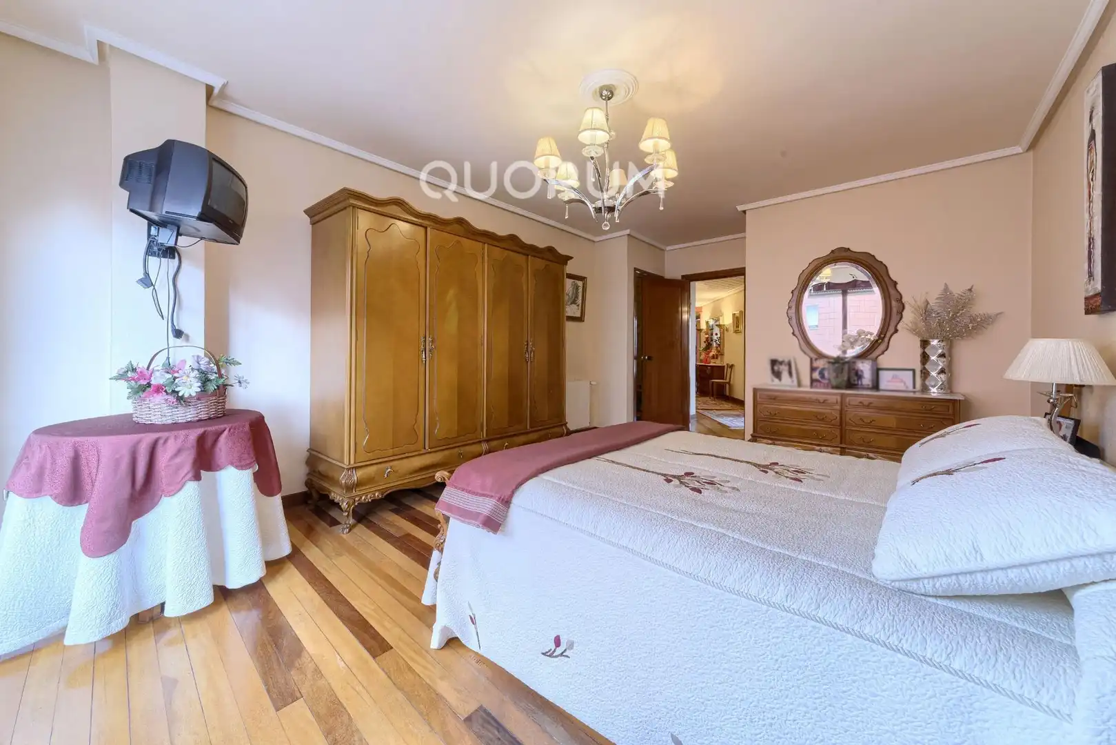 Habitación de Piso en venta en Basauri  con Calefacción, Terraza y Amueblado