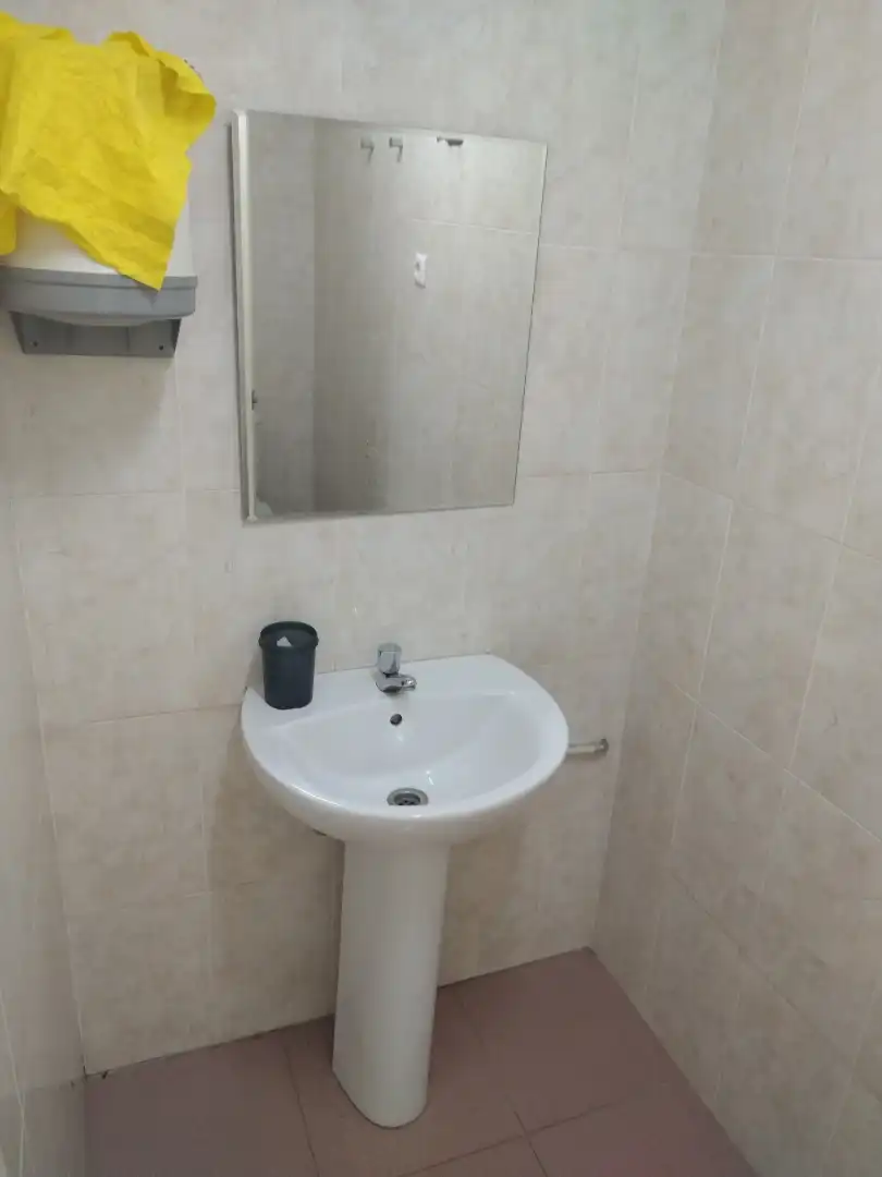 Baño de Local de alquiler en Terrassa