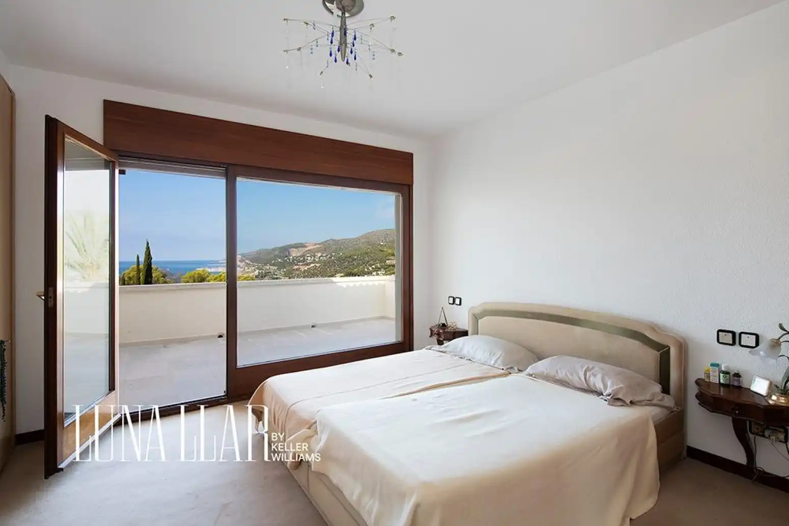 Bedroom of Houses for sale in Castelldefels  with Air Conditioner and Parquet flooring