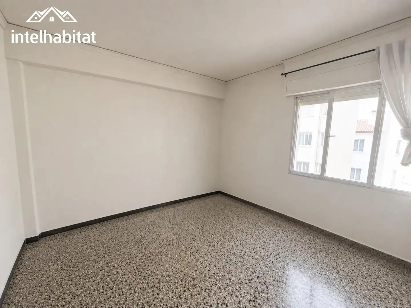 Habitación de Piso en venta en Gandia con Terraza, Amueblado y Balcón
