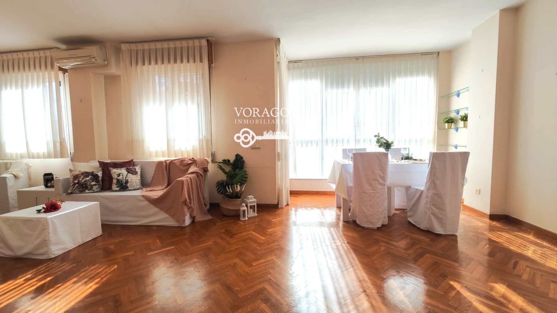 Living room of Flat for sale in Alcalá de Henares  with Air Conditioner and Heating