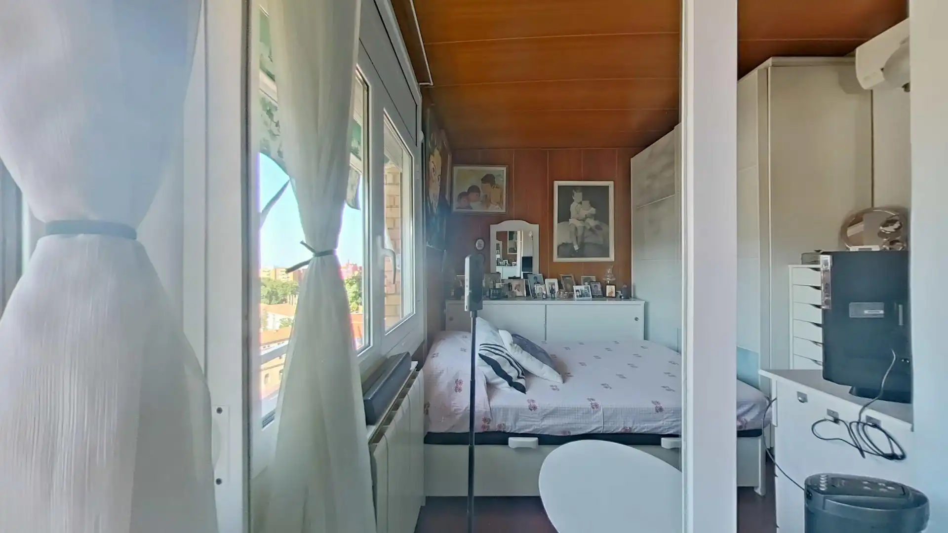 Habitación de Ático en venta en Barcelona con Aire acondicionado y Amueblado