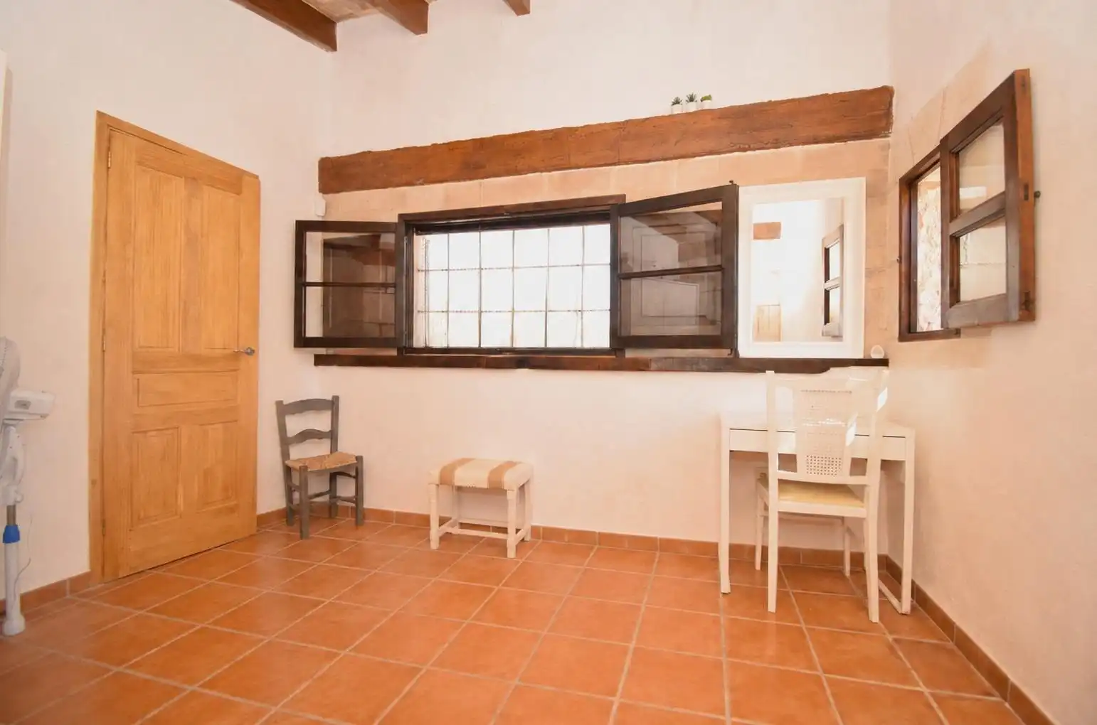 Cocina de Finca rústica en venta en Muro con Aire acondicionado, Jardín privado y Terraza