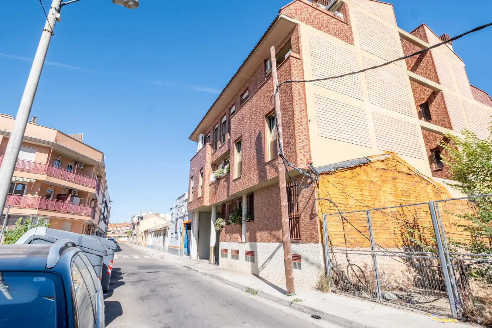 Außenansicht von Erdgeschoss zum Verkauf in Zaragoza mit Klimaanlage, Heizung und Terrasse