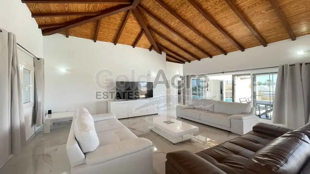 Sala d'estar de Casa o xalet en venda en Antigua