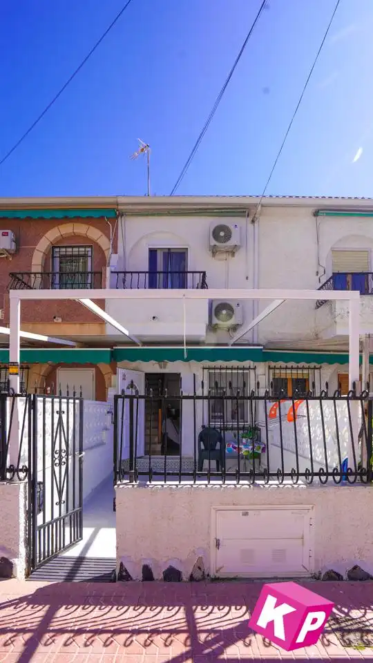 Vista exterior de Casa o xalet en venda en Santa Pola amb Aire condicionat, Terrassa i Moblat