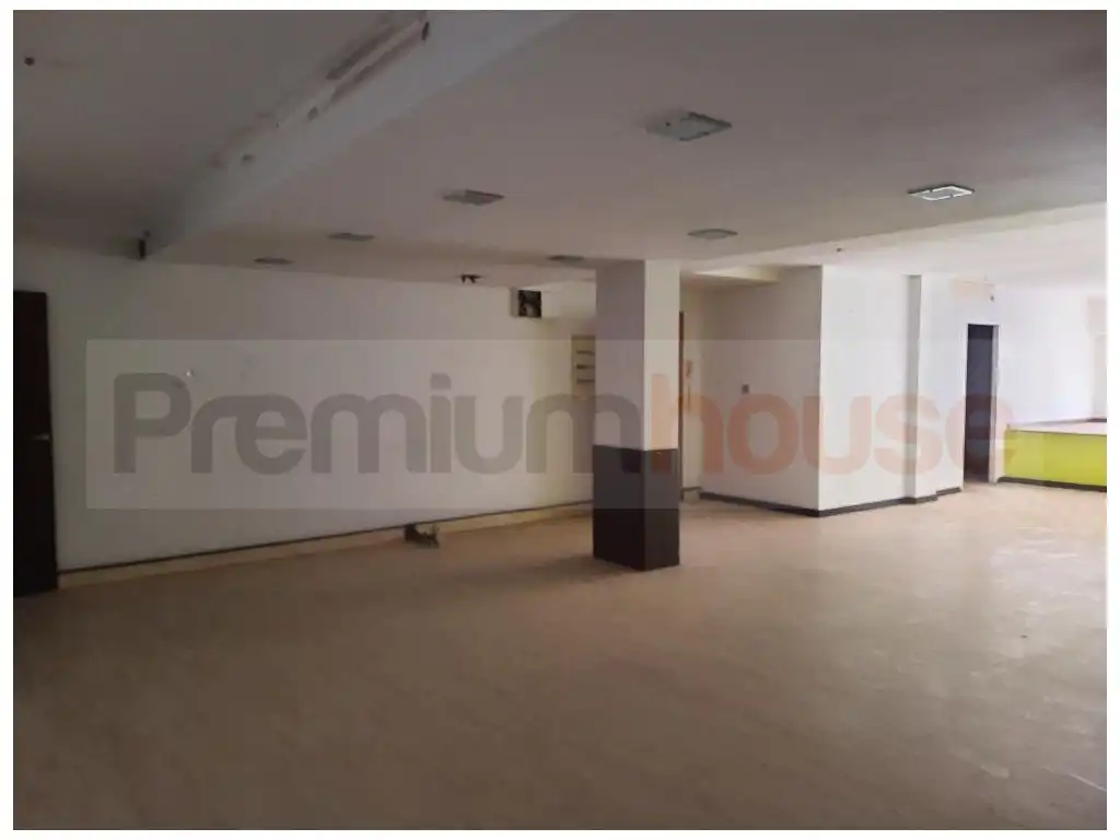 Local commercial à vendre à Rambla de Sant Jordi, imagen 3