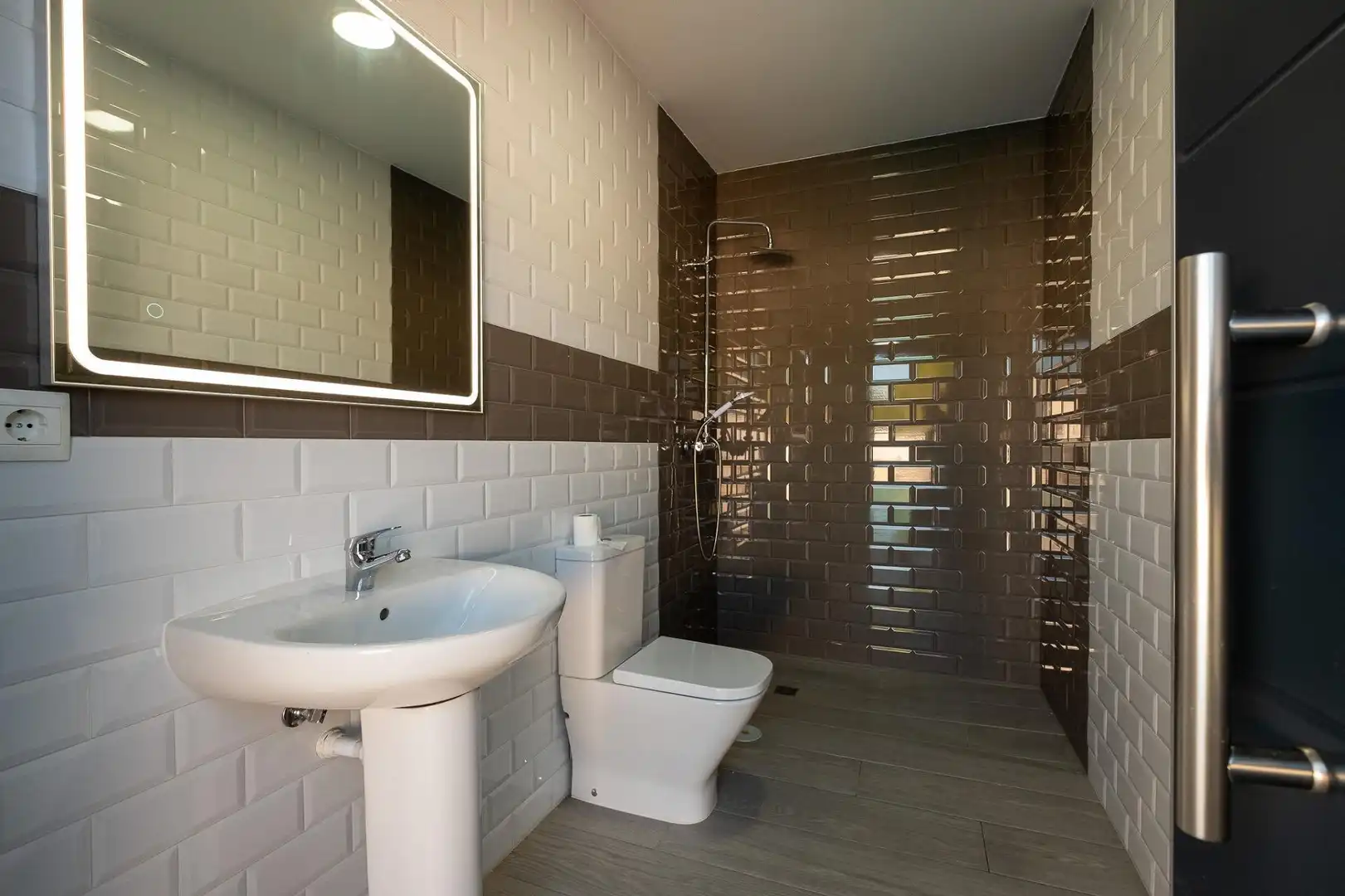 Bathroom of Houses for sale in Ayamonte  with Air Conditioner, Private garden and Storage room
