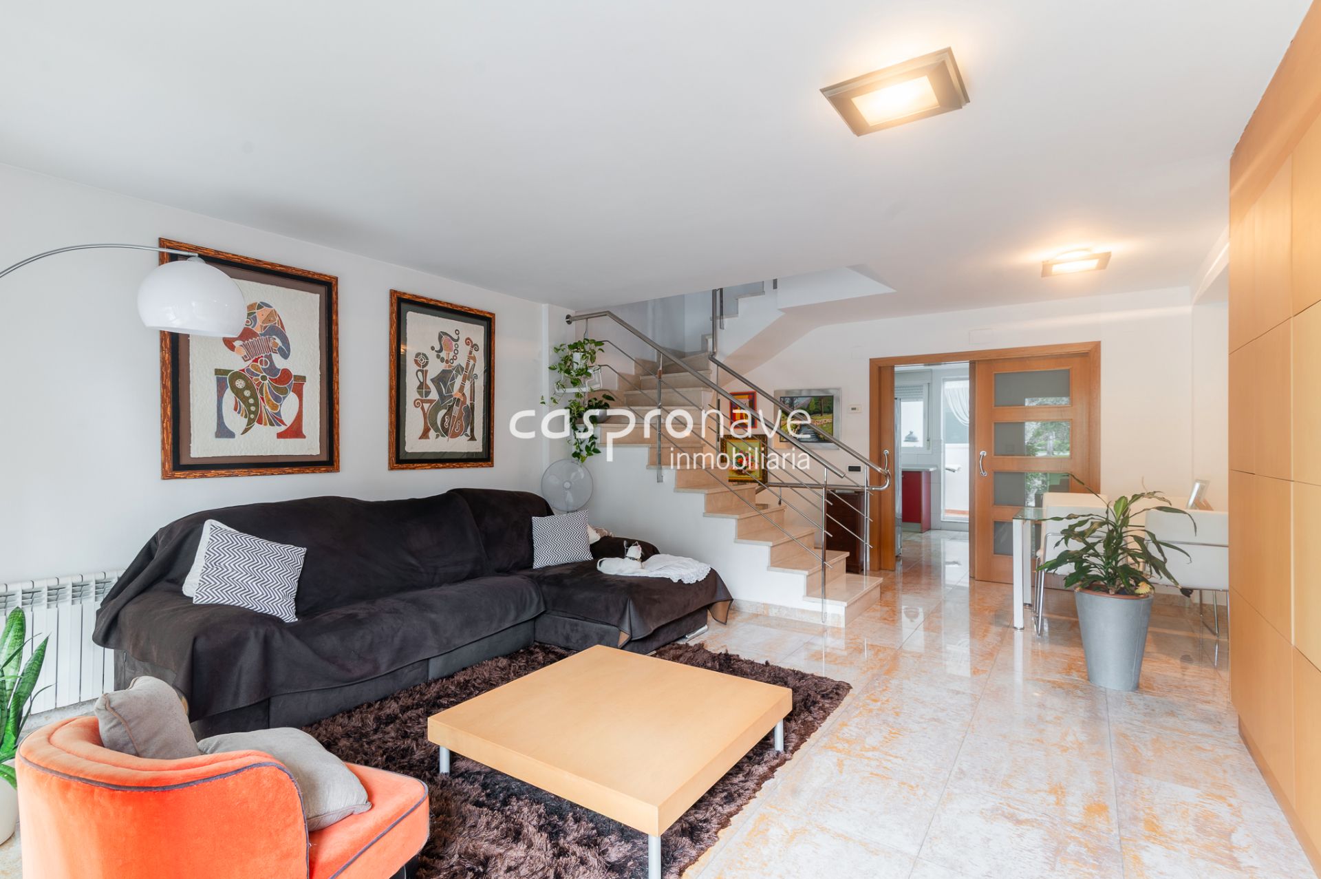 Sala de estar de Casa adosada en venta en Castellón de la Plana / Castelló de la Plana con Aire acondicionado, Calefacción y Jardín privado