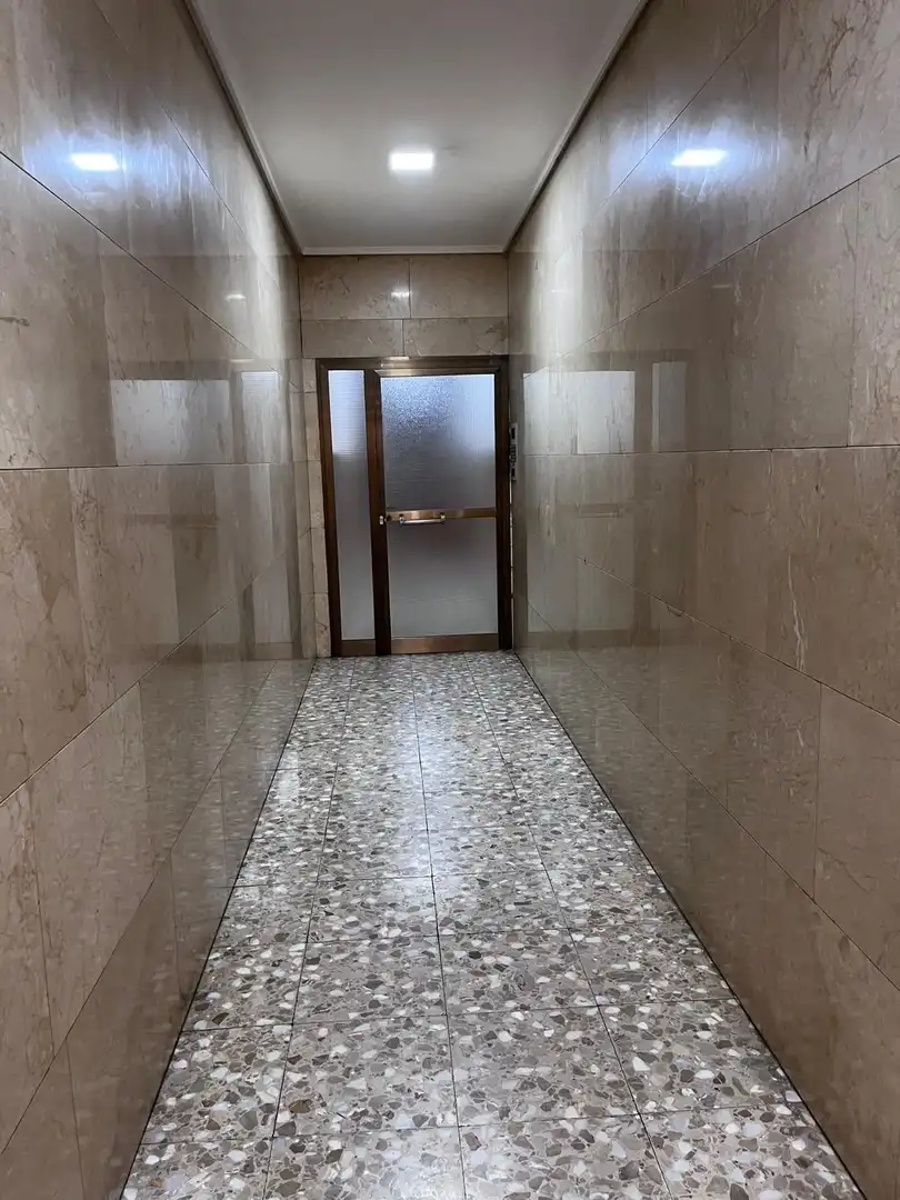 Wohnung zum Verkauf in Elche / Elx mit Klimaanlage und Balkon