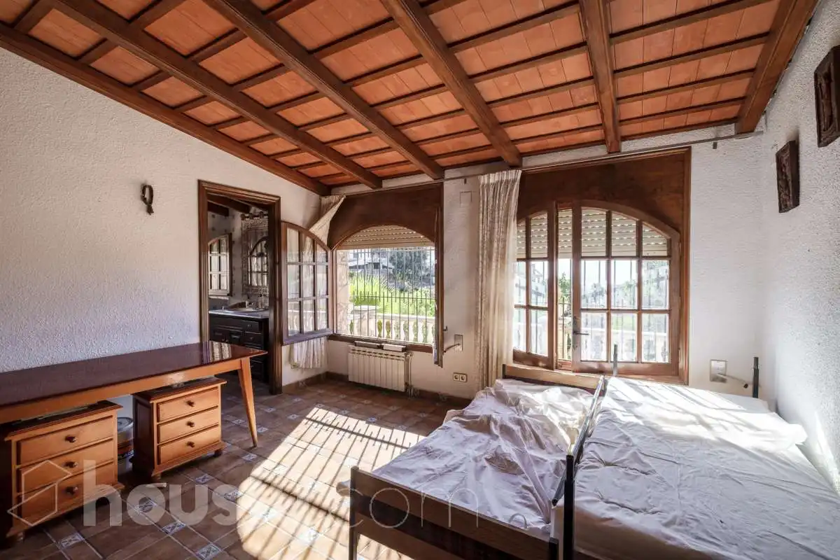 Detached house with pool for sale in Calle Bergueda ., imagen 9