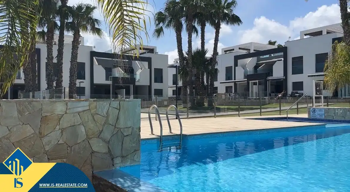 Bungalow con piscina in vendita a Orihuela Costa