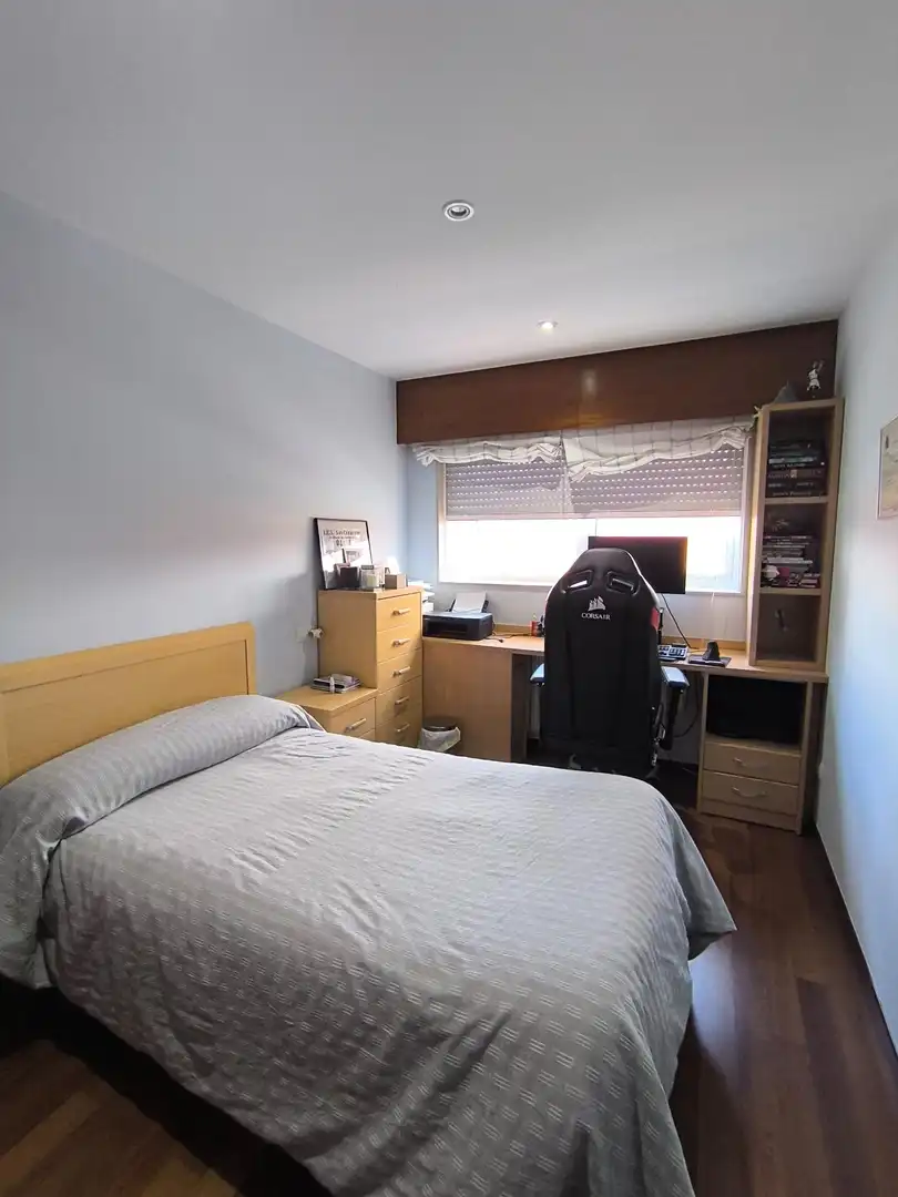 Schlafzimmer von Einfamilien-Reihenhaus zum Verkauf in Santiago de Compostela  mit Heizung, Privatgarten und Terrasse
