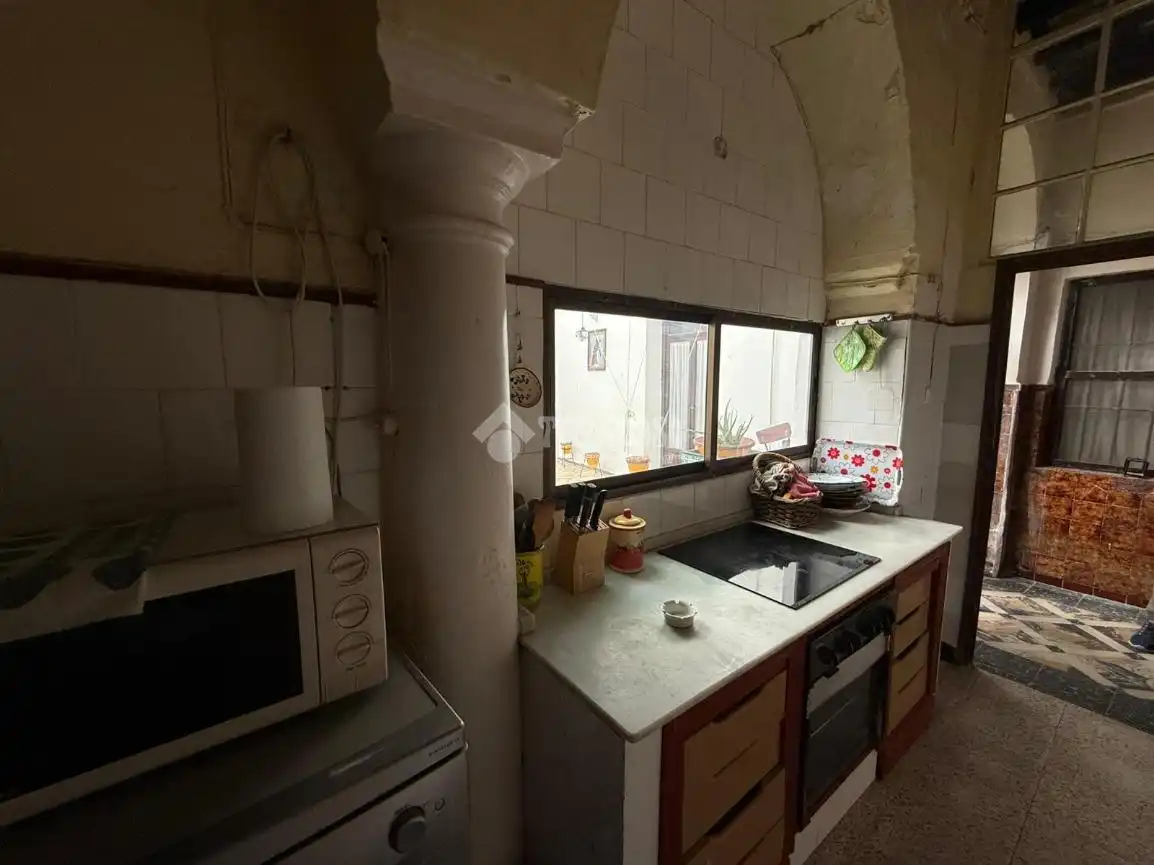Cocina de Casa adosada en venta en Arahal con Balcón
