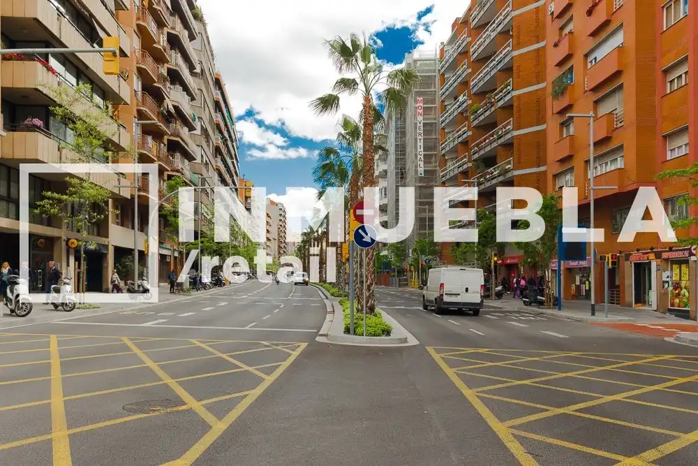 Vista exterior de Local en venta en Barcelona con Aire acondicionado, Terraza y Alarma