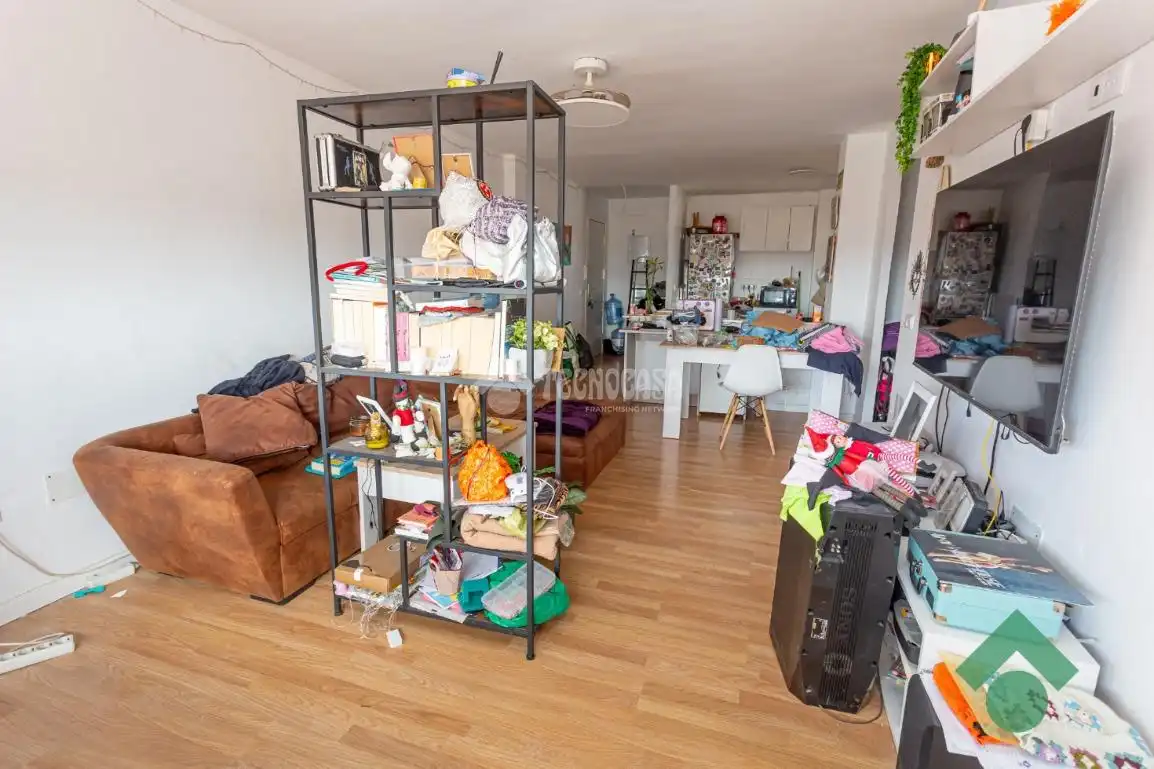 Living room of Flat for sale in Algeciras  with Furnished