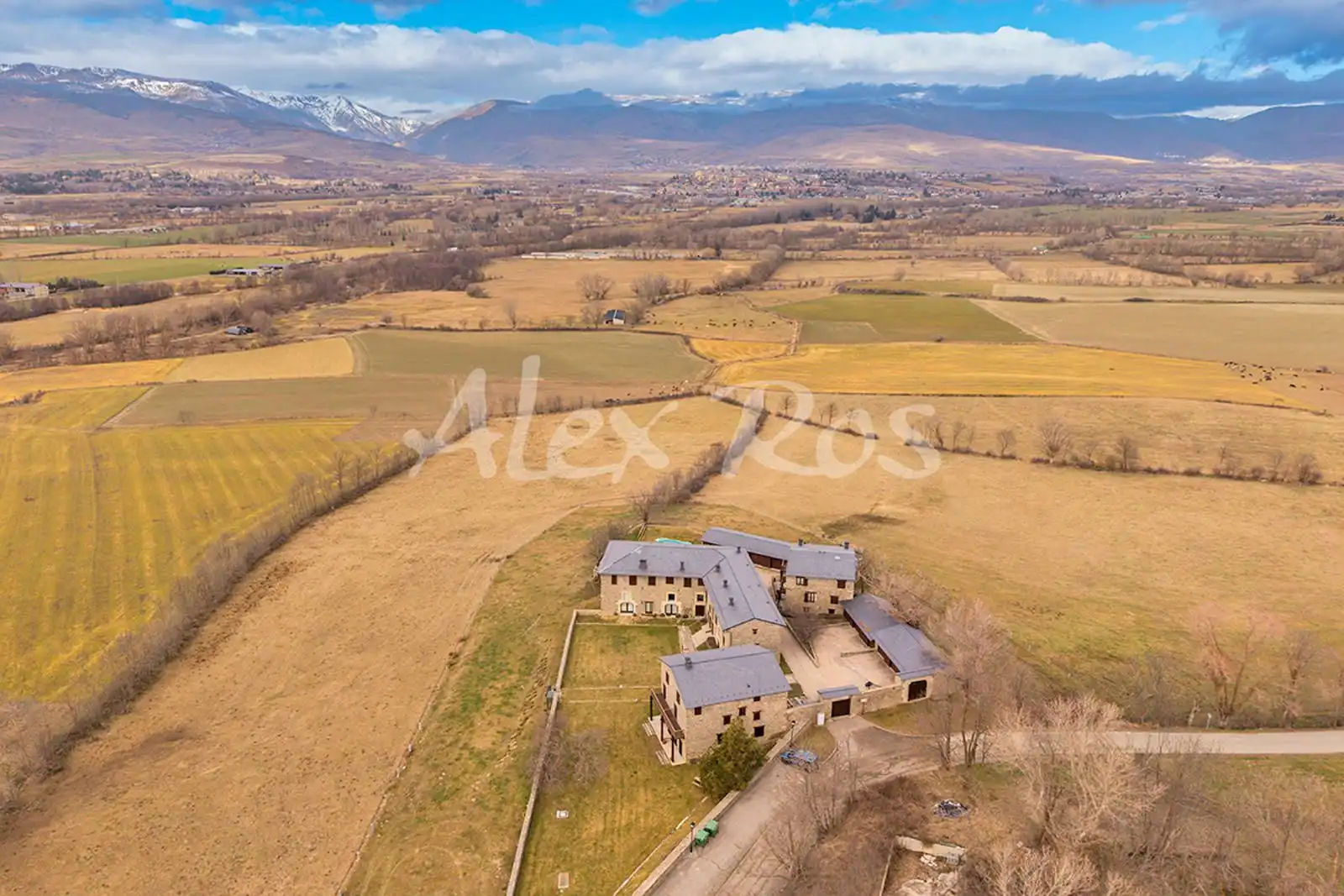 Casa o chalet en venta en Fontanals de Cerdanya con Piscina y Piscina comunitaria