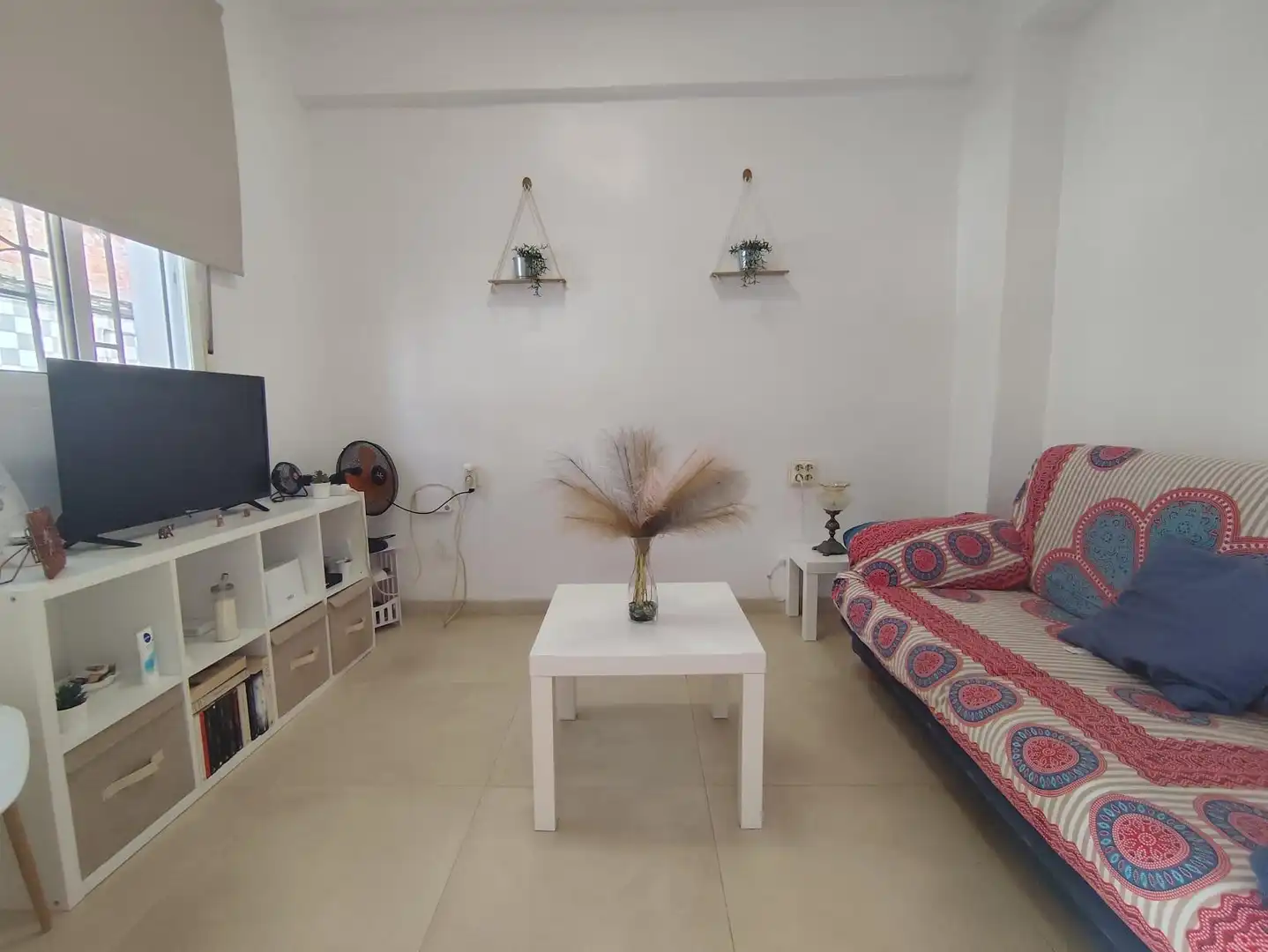 Sala de estar de Casa o chalet en venta en Algeciras con Terraza, Trastero y Amueblado