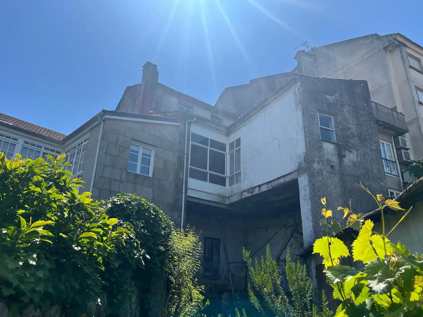Vista exterior de Edificio en venta en Ponteareas