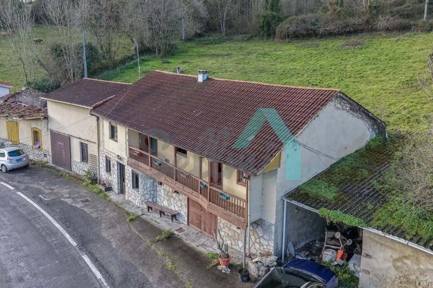 Vista exterior de Casa o xalet en venda en Oviedo  amb Calefacció, Jardí privat i Terrassa